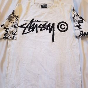 🆕️NWOT Stussy T shirt
